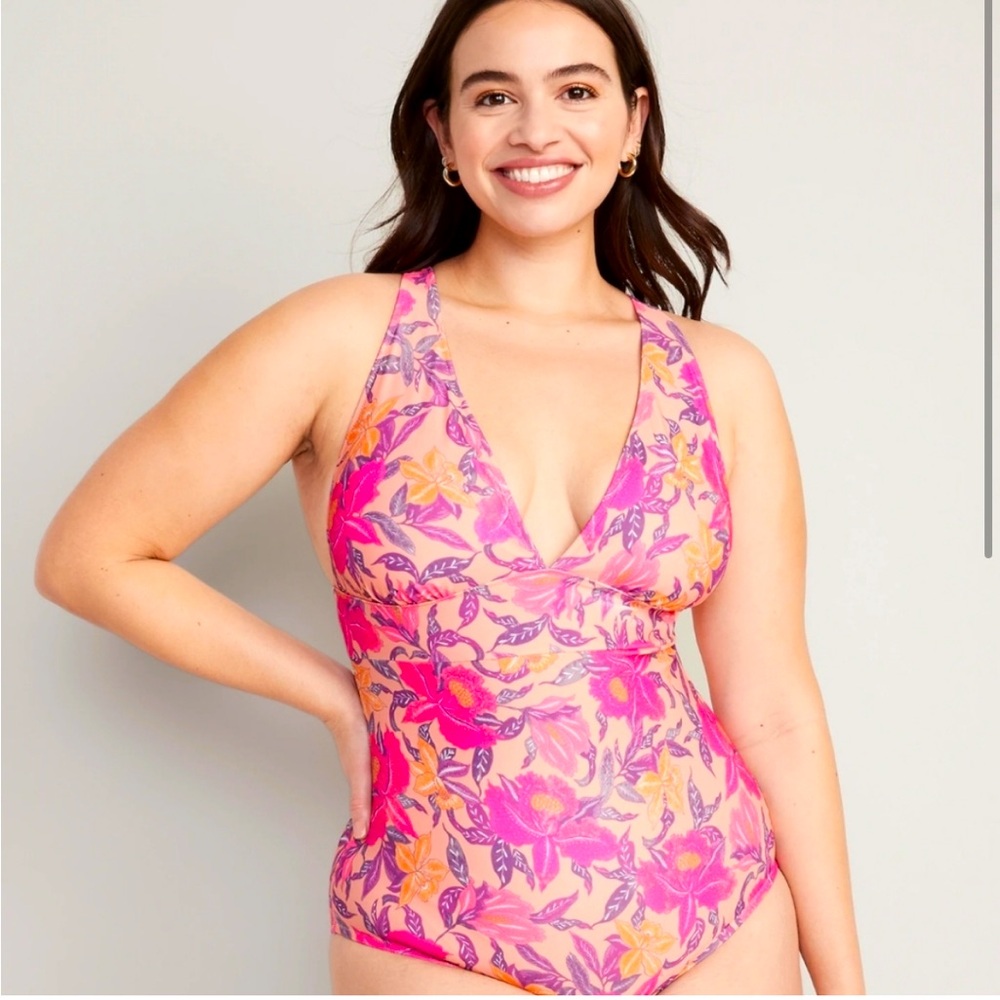 Old Navy Peach Pink Floral Halter V-neck Swimsuit Large NWT
